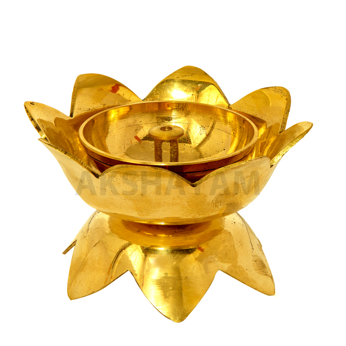 Lotus Vilakku